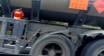 Caminhão é filmado trafegando com pneu estourado na Serra do mar (SP)