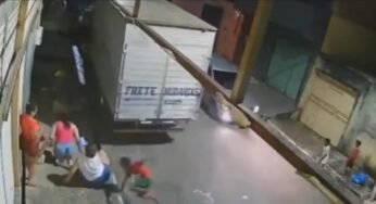 Caminhão perde freio e causa desespero