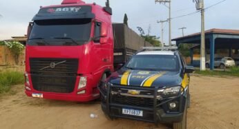 Caminhoneiro tem carreta apreendida pela PRF após trafegar sem nota fiscal