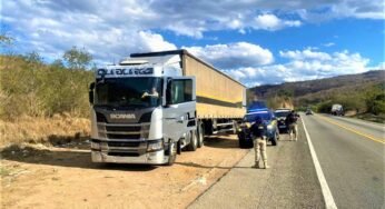 Homens saqueiam carga de carreta e acabam presos pela PRF