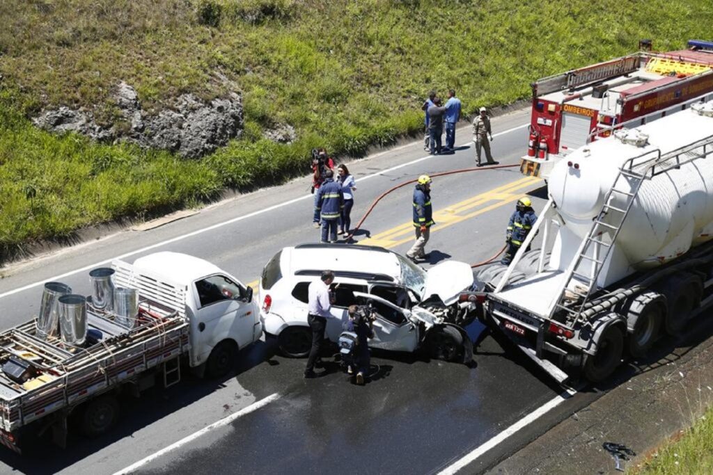 O perigo de Trafegar Atrás de Caminhões nas Rodovias