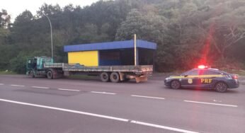 PRF encontra carreta adulterada e sem número de chassi encontrado