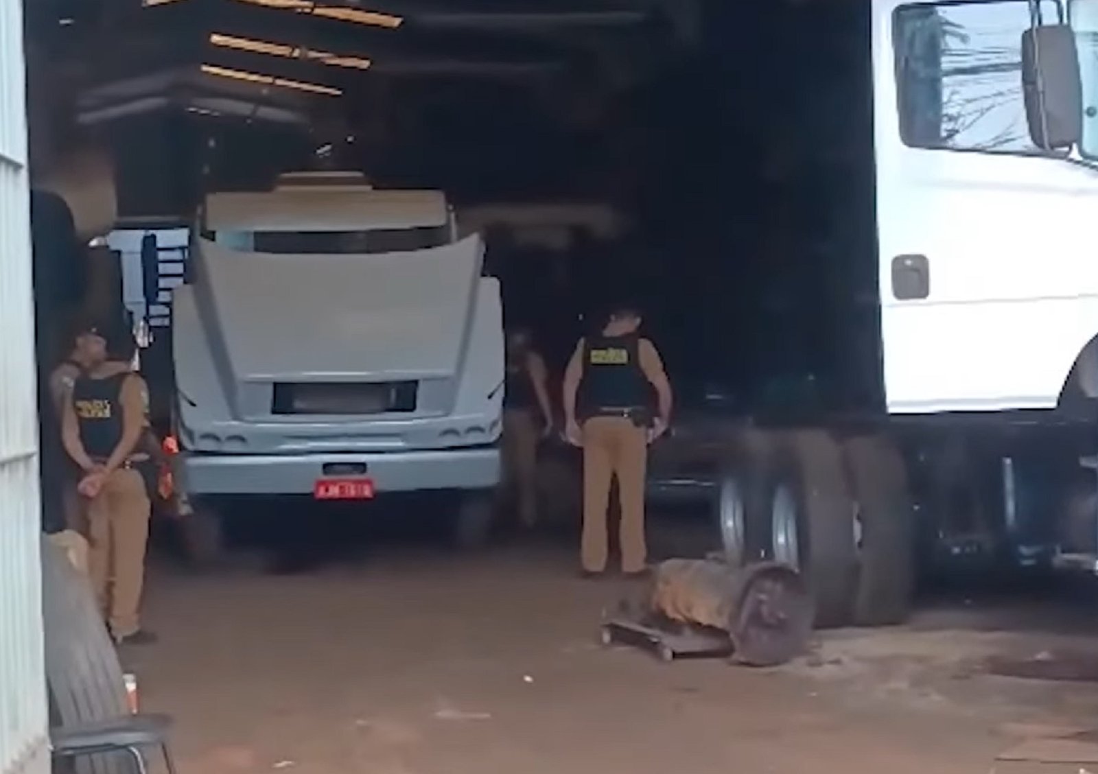 Polícia recupera caminhão furtado em janeiro em Taquarituba, São Paulo