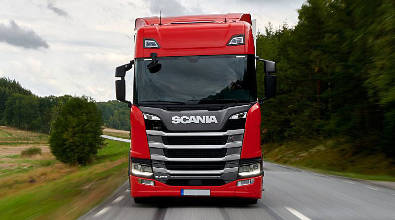 Scania supera marca vendendo 1.000 caminhões de nova linha em apenas um mês