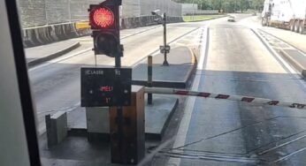 Pedágio: caminhoneiro teve de abrir o baú do caminhão para provar que estava vazio