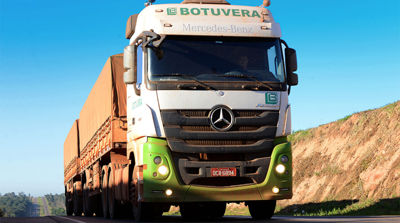 Botuverá abre vagas para motorista carreteiro