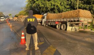 PRF realiza fiscalização intensa no agreste pernambucano e flagra pai e filho transportando 6 toneladas de carga em excesso