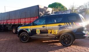 BR 153 PRF apreende carreta adulterada