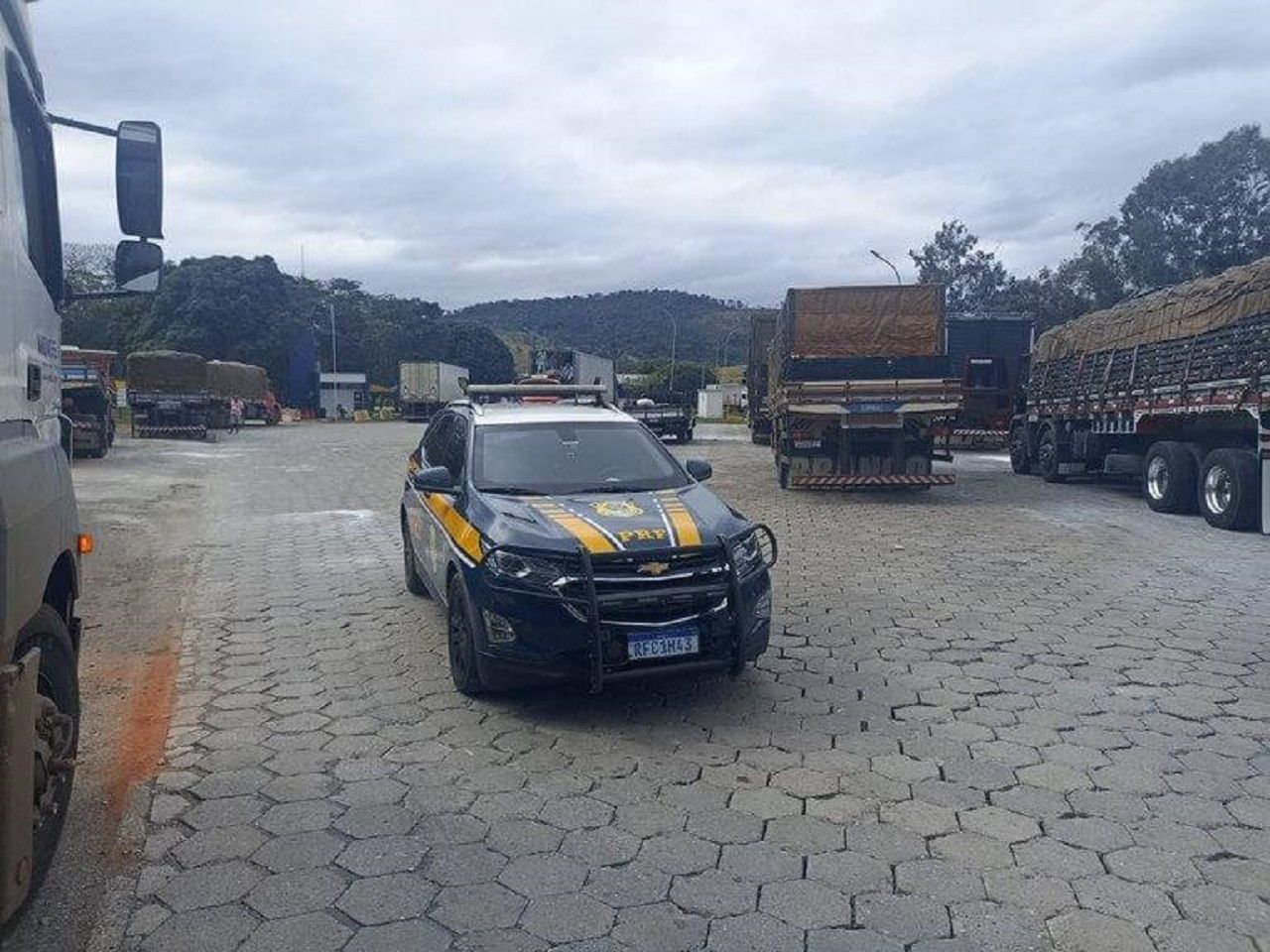 Caminhoneiros estão proibidos de trafegar pela Rodovia Fernão Dias
