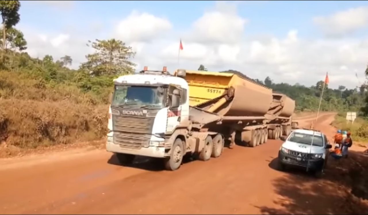 Conheça os caminhões rodotrens de 11 eixos e 91 toneladas