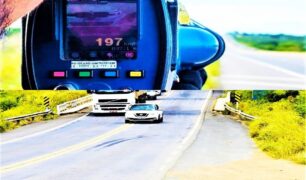 Excesso de velocidade e ultrapassagens proibidas são as infrações mais cometidas por motoristas nas rodovias federais da Bahia