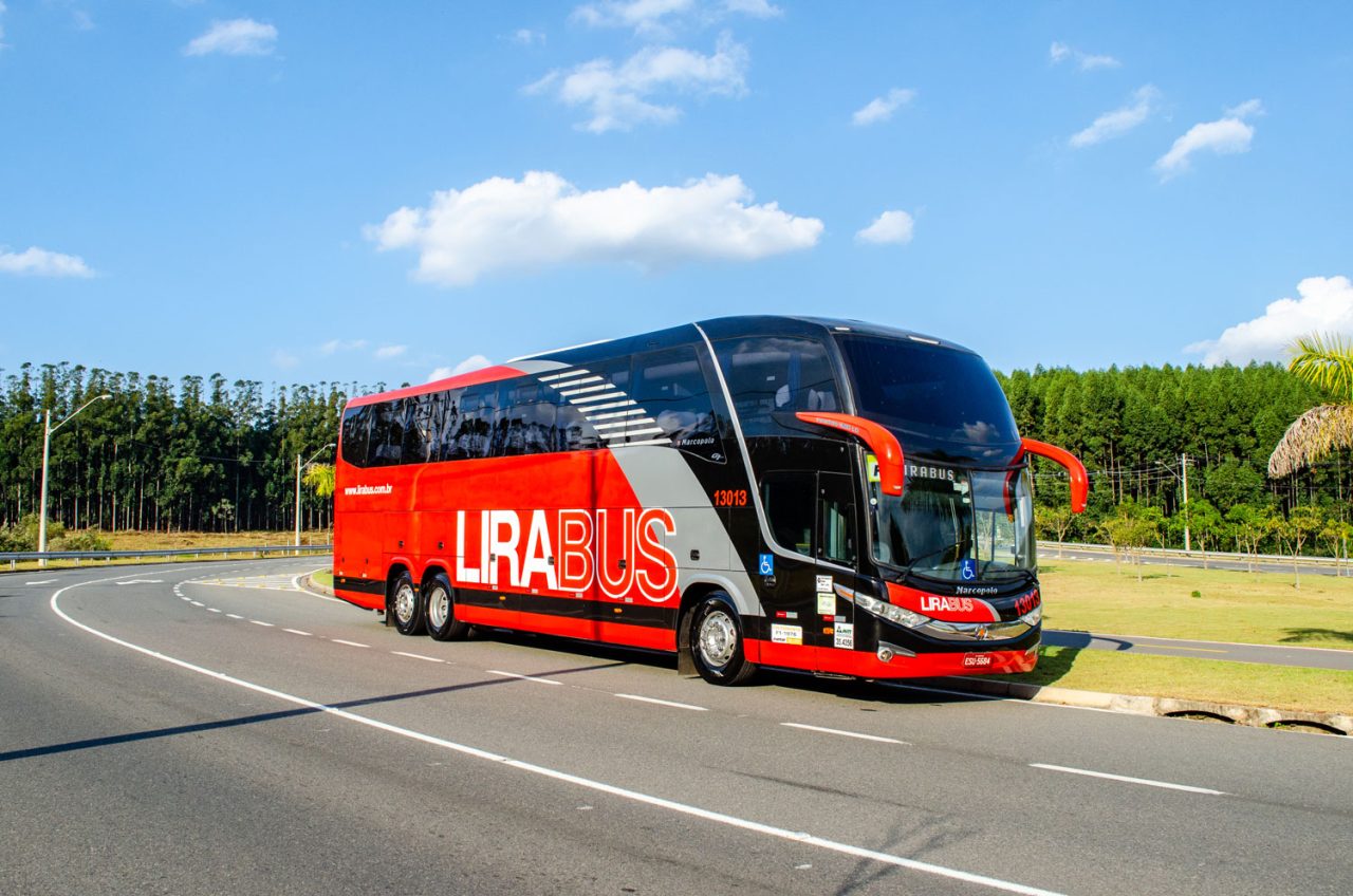 ônibus da empresa Lira Bus