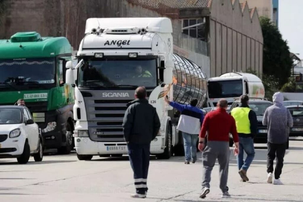 Por que os caminhoneiros trocam frequentemente de empresa ao trabalhar em Portugal