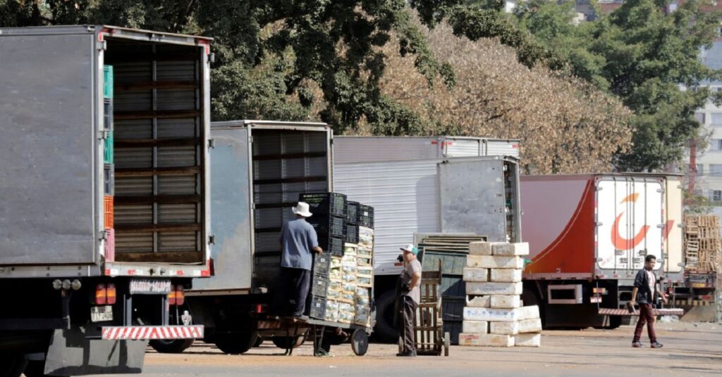 Preço médio do frete por quilômetro rodado encerra agosto em queda