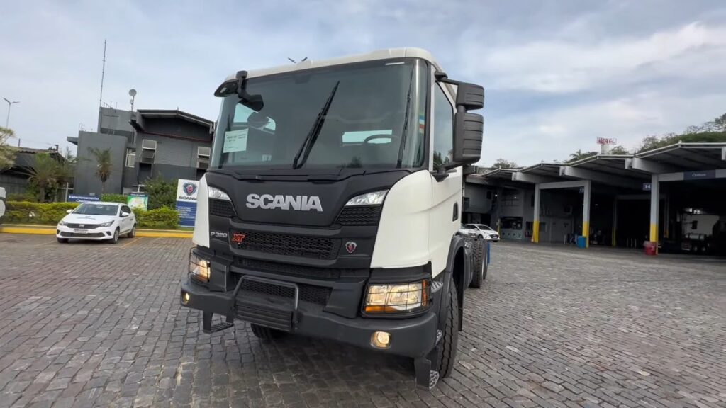 Conheça o caminhão de apoio da Scania usado na mineração