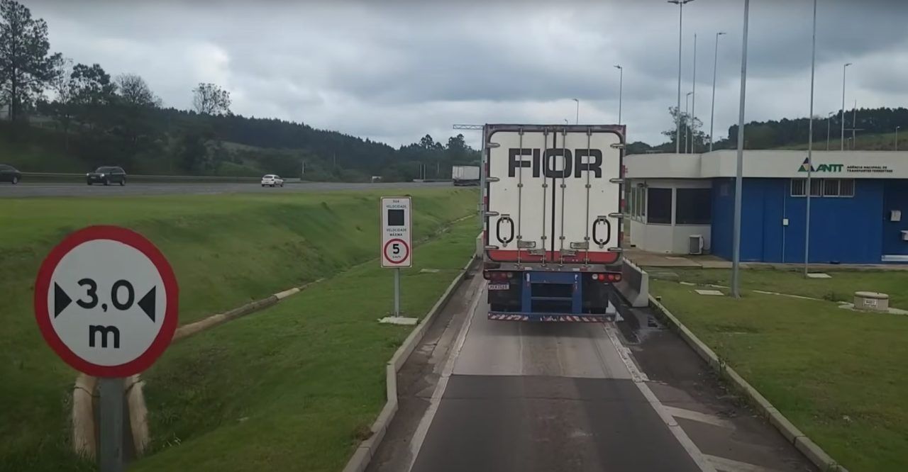 Balança da ANTT faz caminhoneiro pesar o veículo 4 vezes mesmo sem estar carregado
