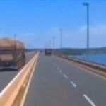 Caminhão trafega em ponte tranquilamente na contramão