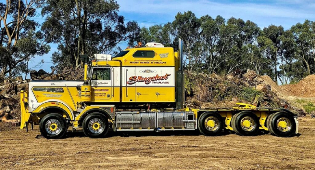 Conheça o Kenworth C-510: um gigante dos caminhões com motor V12 de 1000 cavalos