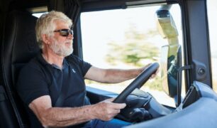Idade para se tornar caminhoneiro: desvendando mitos e realidades