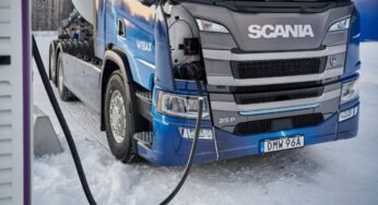 Scania promete caminhões fabricados com aço carbono zero a partir de 2026