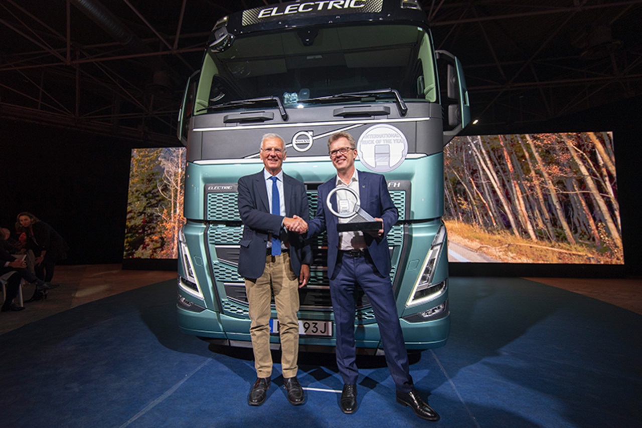 Volvo ganha prêmio de melhor caminhão do ano de 2024