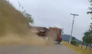 Motorista de caminhão tenta realizar manobra conhecida como quebra de asa, mas o pior acontece