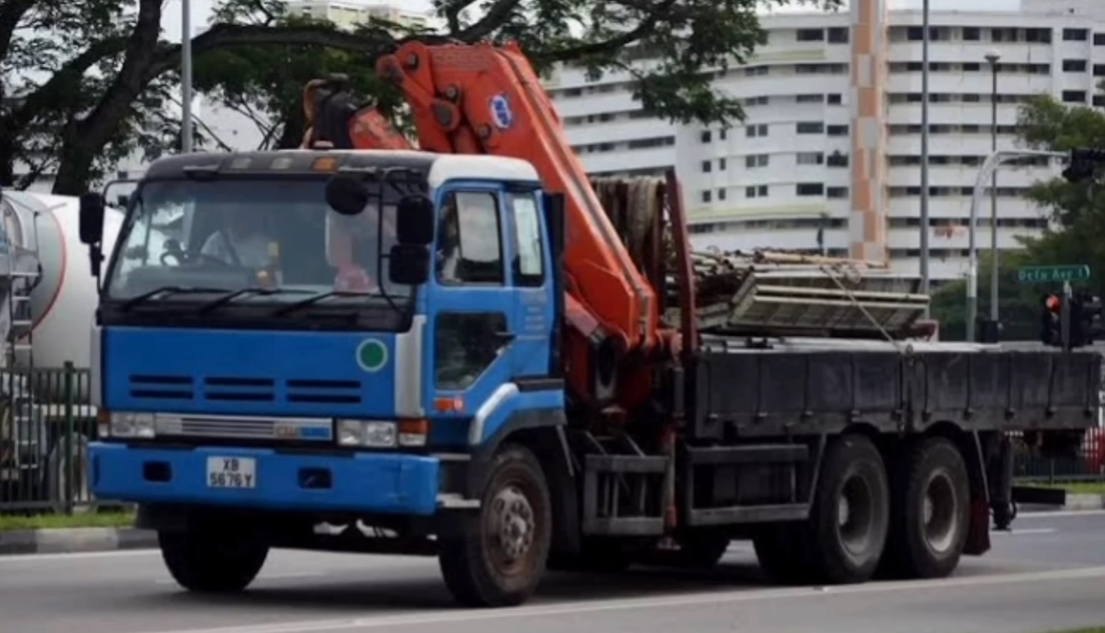 Conheça os super motores dos caminhões japoneses