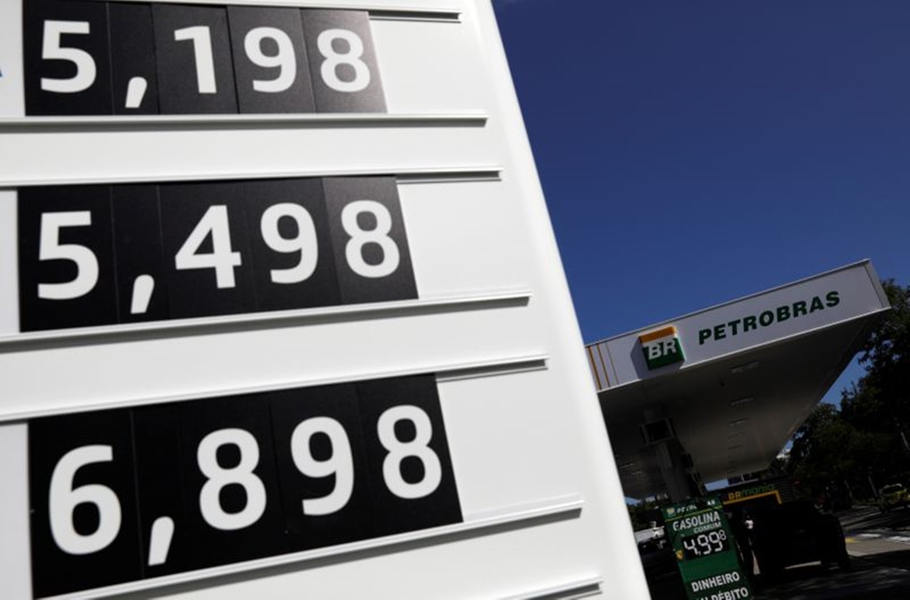 O preço médio do diesel no Brasil permaneceu acima de R$6,00 em novembro