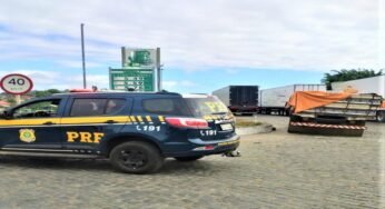 PRF intercepta transporte ilegal de madeira nativa na BR-101, Sul da Bahia