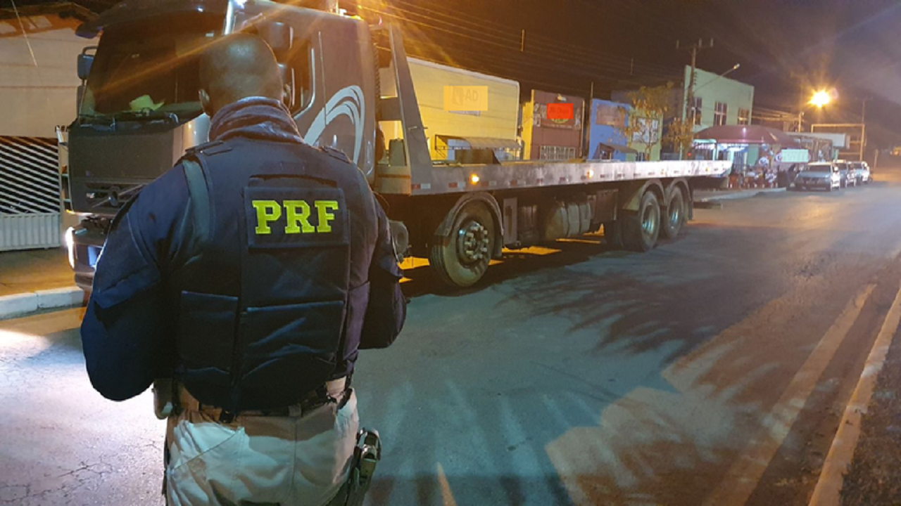 PRF realiza operação contra o roubo de carga em São Paulo