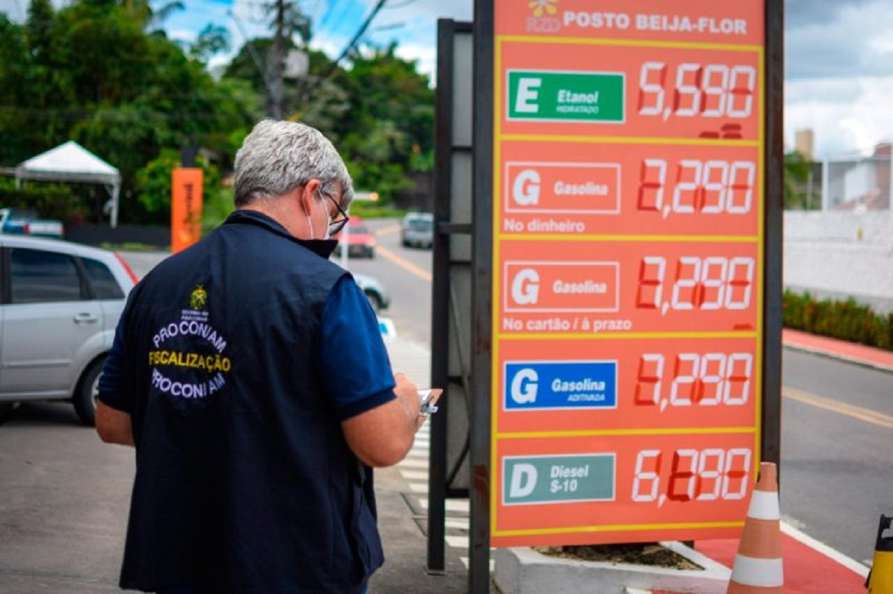Petrobras comercializa combustível no Brasil 6% mais caro do que no mercado internacional