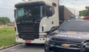 Polícia liberta pai e filho de cativeiro e recupera caminhão roubado