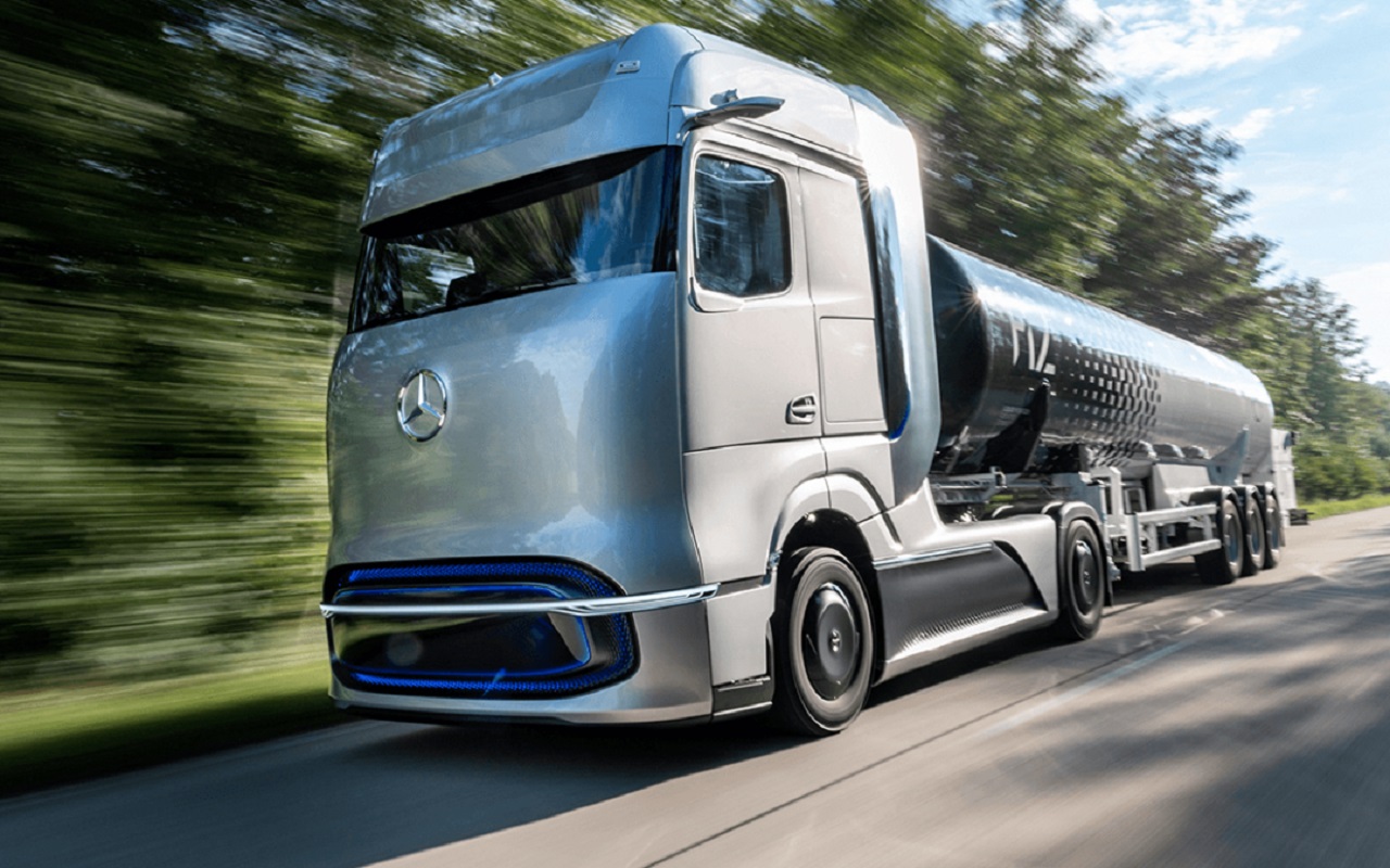 Daimler Truck testa caminhões movidos a hidrogênio líquido
