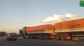 PRF apreende dois caminhões com mais de 100 toneladas de excesso de peso