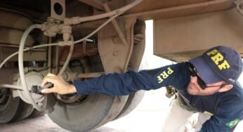PRF fiscaliza e se aperfeiçoa em autuações referentes ao sistema de frenagem em veículos pesados