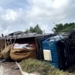 Pneu soltou na pista provoca tombamento de caminhão na BR-101