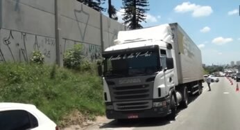 Polícia militar age rapidamente e prende dupla em tentativa de roubo de carga em São Paulo