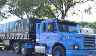 Polícia recupera caminhão de motorista que levou um golpe ao vender o veículo pelo Facebook