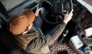 Competência da Justiça do Trabalho: análise do vínculo de emprego de motorista autônomo