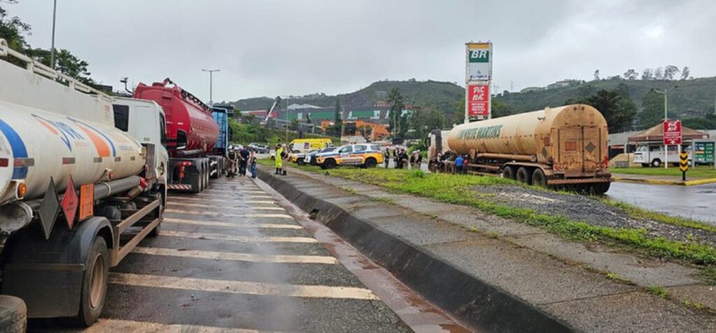 Curso em Belo Horizonte capacita policiais militares rodoviários para fiscalização de transporte de produtos perigosos