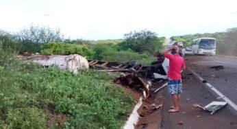 Dois caminhoneiros morrem após batida frontal em Petrolina