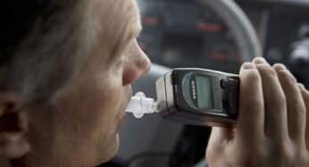 Nova tecnologia em caminhões Scania impede motoristas embriagados de conduzir seus veículos