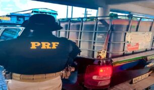PRF prende motorista por transporte irregular de óleo diesel