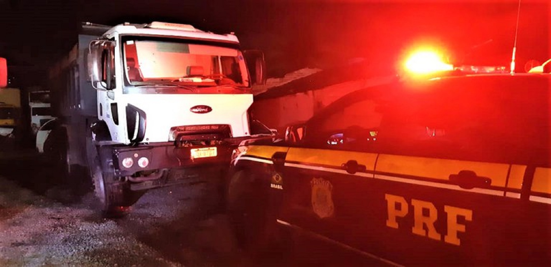 PRF recupera em Jequié (BA) caminhão roubado em 2014