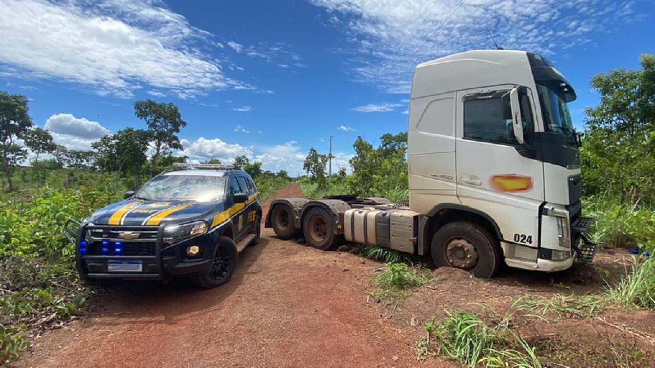 Recuperação de caminhão furtado, ação rápida da Polícia Rodoviária Federal