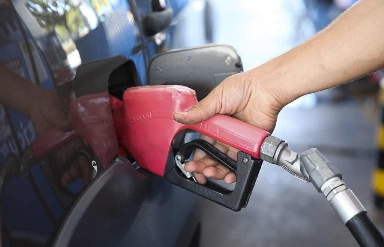 Relatório revela estabilidade nos preços dos combustíveis no Brasil em janeiro
