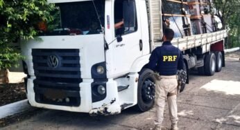 Caminhão com carga de granito é retido por Irregularidades fiscais na BR-101
