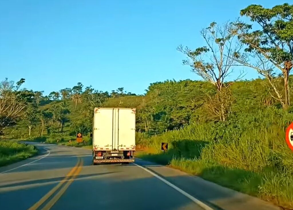 Conheça o temido corredor de pedras da BR-430