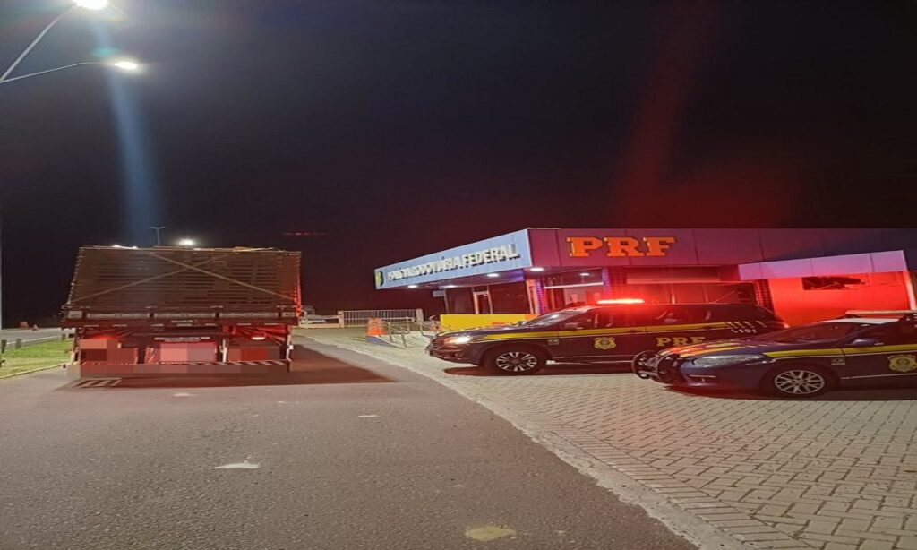 PRF apreende carga sem documentos em Sergipe