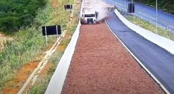 Área de escape: caminhoneiro e ajudante são salvos na Serra da Mangabeira